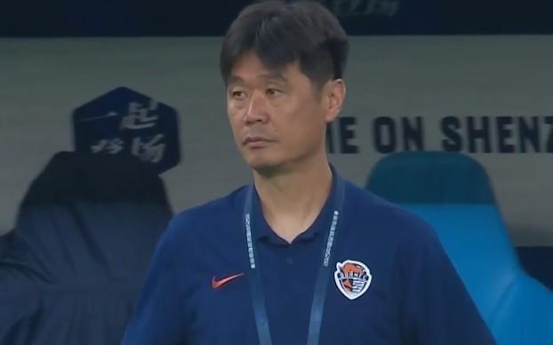 李霄鵬：感謝到場的球迷，今天的加油助威聲讓隊(duì)員踢得更興奮