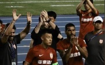 傷愈回歸拼滿全場(chǎng)，亞泰隊(duì)長(zhǎng)譚龍：中超，我們一定會(huì)留下